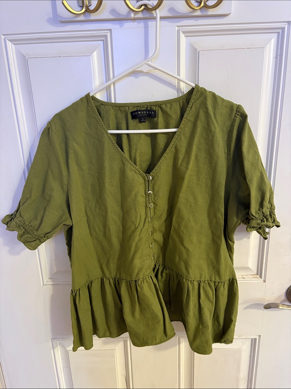 DownEast Olive Green V-Neck Peplum Button-Front Blouse